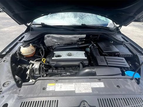 Used 2017 Volkswagen Tiguan S FWD image 10