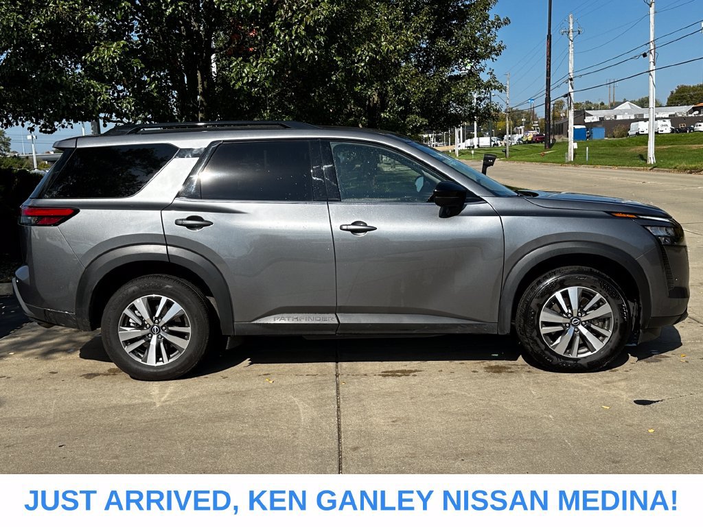 Certified 2026 Nissan Pathfinder SL AWD/4WD image 2