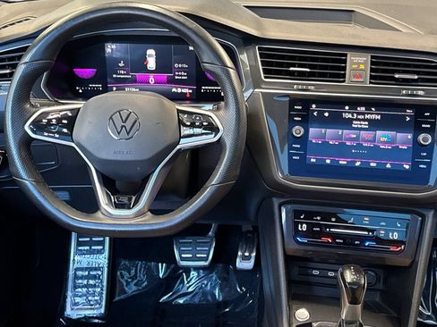 Used 2022 Volkswagen Tiguan SE R-Line FWD image 18
