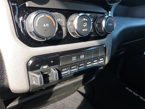 Used 2024 RAM 3500 Tradesman w/ Chrome Appearance Group image 24