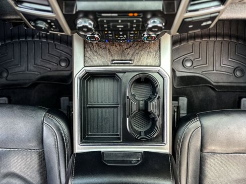 Used 2019 Ford F250 Lariat w/ Lariat Value Package image 18