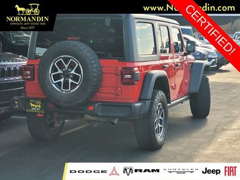 Certified 2025 Jeep Wrangler Unlimited Rubicon w/ Convenience Group AWD/4WD image 4