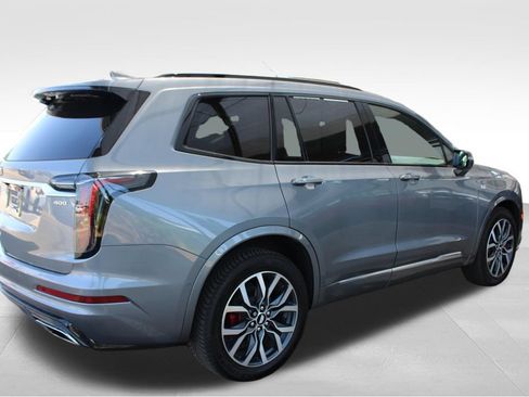 Used 2022 Cadillac XT6 Sport w/ Technology Package AWD/4WD image 17