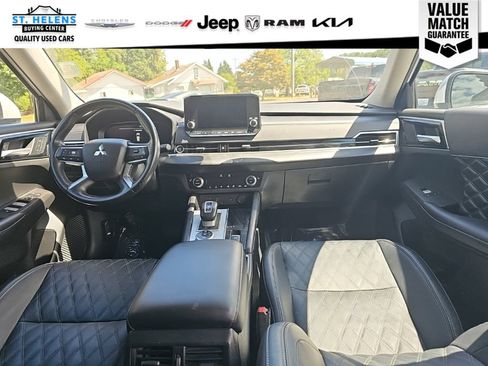 Used 2024 Mitsubishi Outlander SEL AWD/4WD image 36