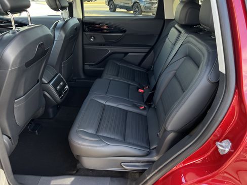 New 2026 Lincoln Nautilus Reserve w/ Jet Appearance Package image 30