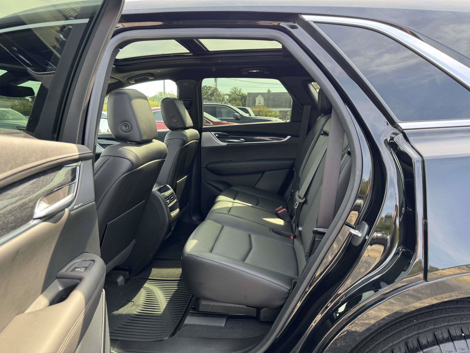 Certified 2023 Cadillac XT5 Premium Luxury AWD/4WD image 11