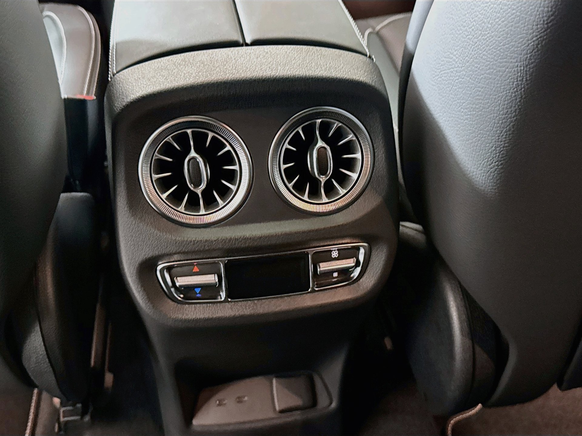 New 2027 Mercedes-Benz G 580 e image 28