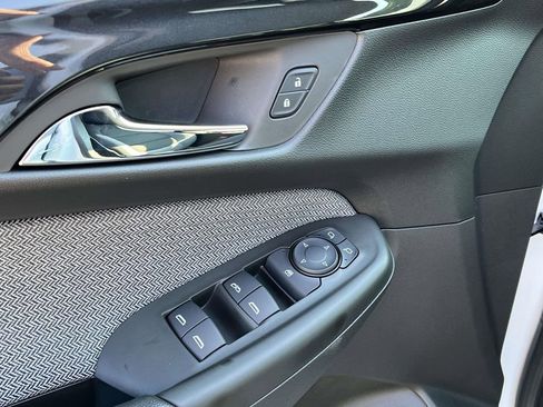 New 2026 Chevrolet TrailBlazer LT w/ Convenience Package FWD image 18