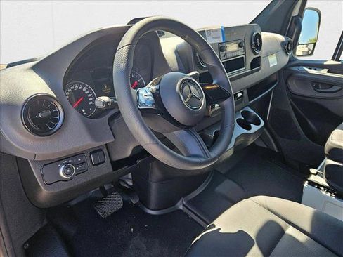 New 2025 Mercedes-Benz Sprinter 2500 image 3
