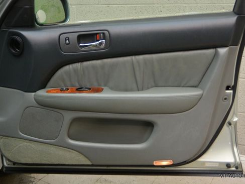 Used 1998 Lexus LS 400 RWD image 10
