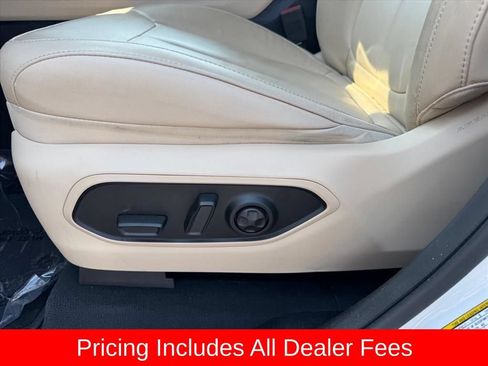 Used 2023 Jeep Grand Cherokee Limited w/ Trailer Tow Prep Group (B) AWD/4WD image 16