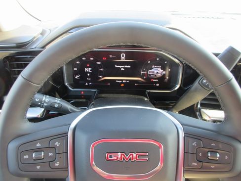 New 2026 GMC Sierra 1500 SLE image 17