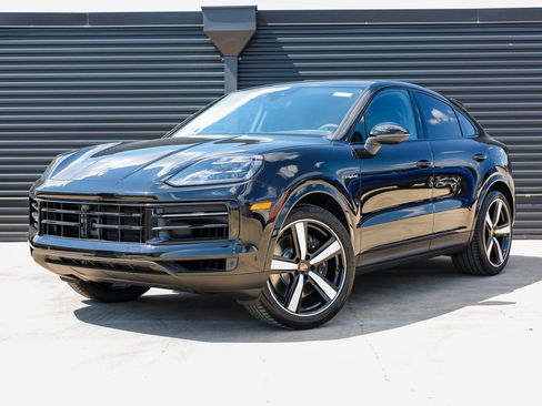 New 2026 Porsche Cayenne E-Hybrid Coupe AWD/4WD image 1