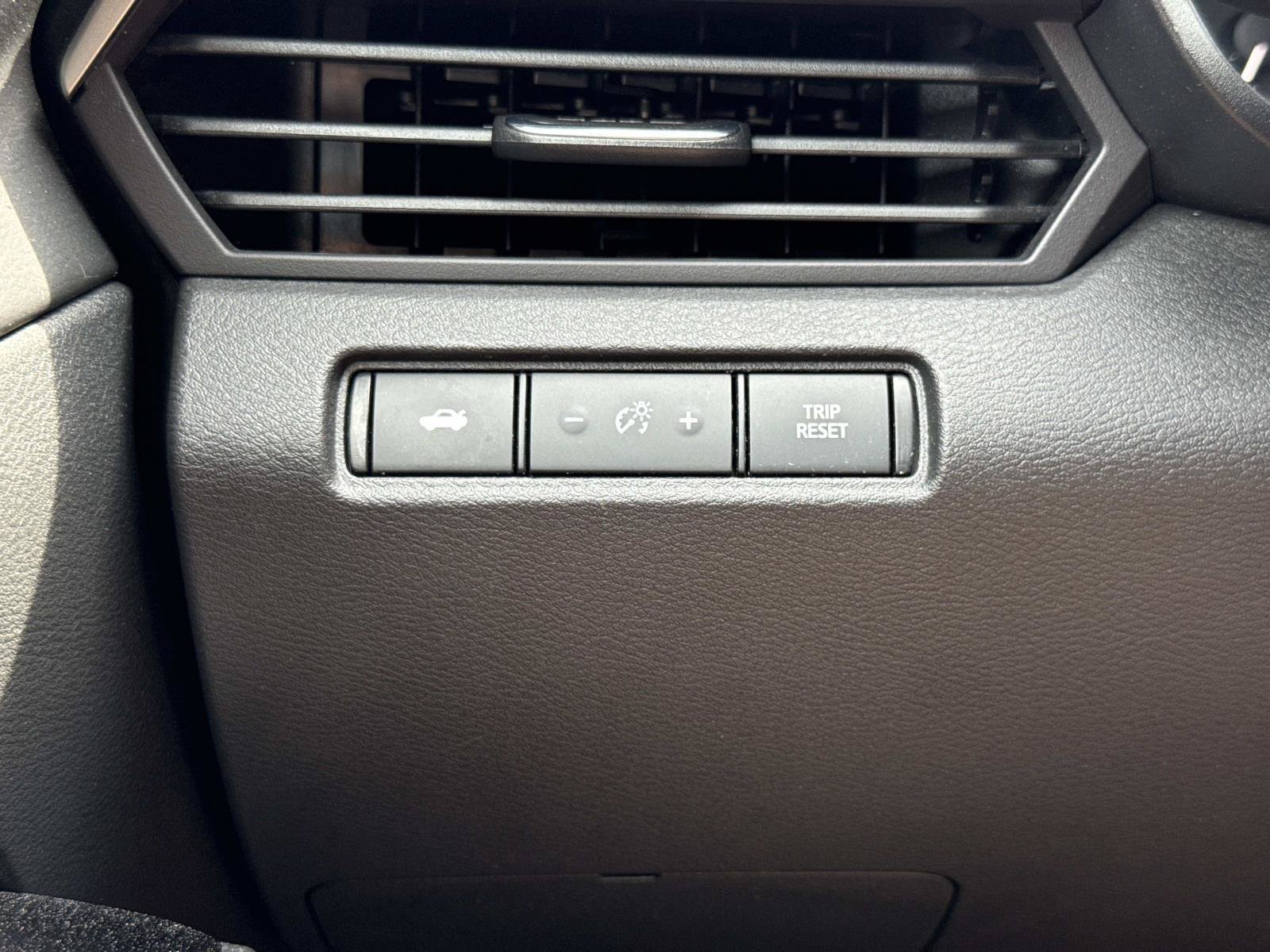 Used 2023 Nissan Altima 2.5 SV AWD/4WD image 19