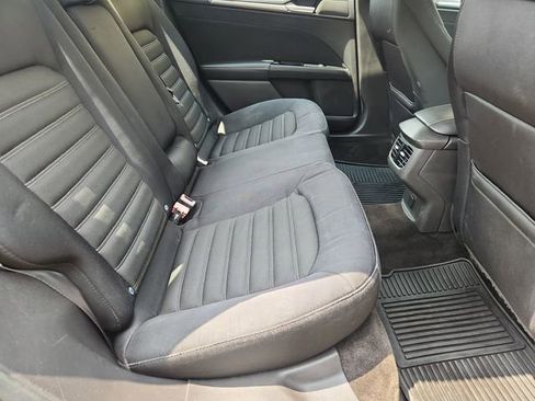 Used 2014 Ford Fusion SE FWD image 23