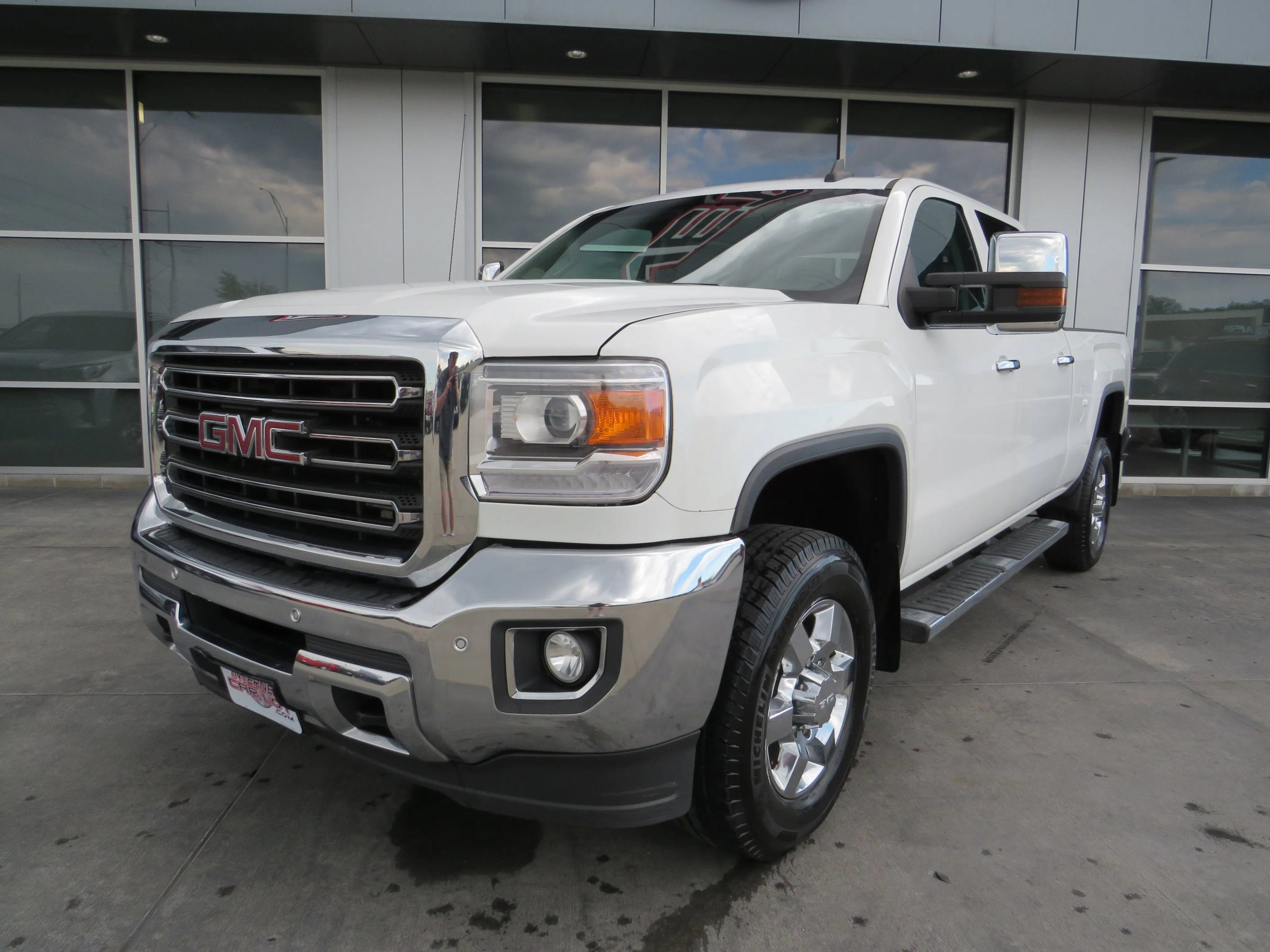 Used 2015 GMC Sierra 3500 SLT AWD/4WD image 3