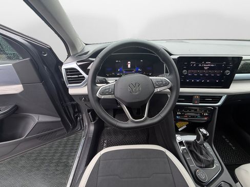 New 2026 Volkswagen Taos SE AWD/4WD image 10