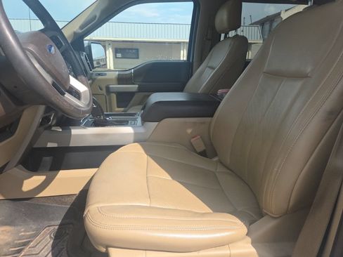 Used 2019 Ford F150 Lariat w/ Equipment Group 502A Luxury RWD image 23