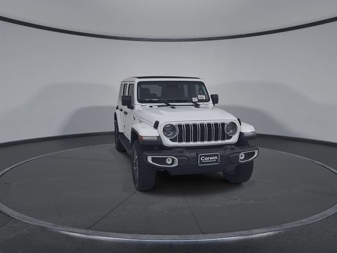 New 2026 Jeep Wrangler Unlimited Sahara AWD/4WD image 4