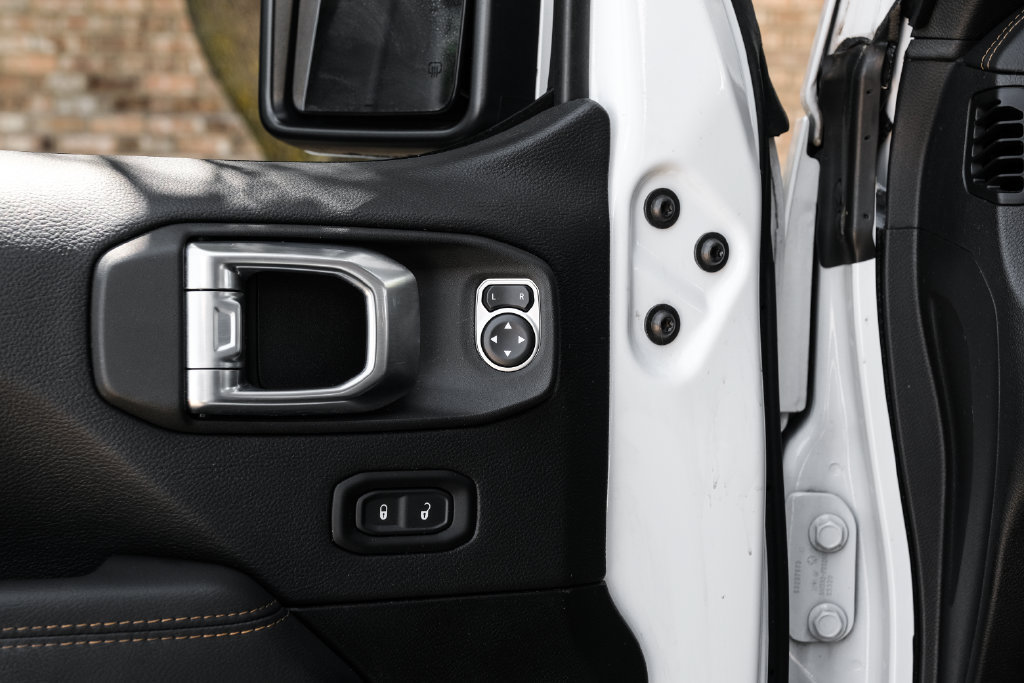 Used 2021 Jeep Wrangler Unlimited Sahara AWD/4WD image 55
