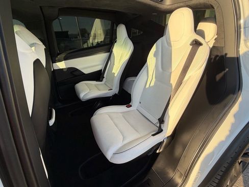 Used 2023 Tesla Model X Plaid image 22