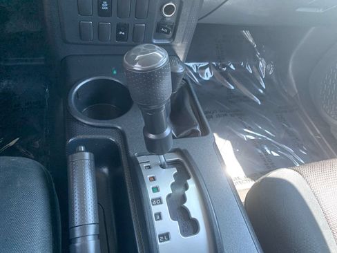Used 2007 Toyota FJ Cruiser 4WD image 12