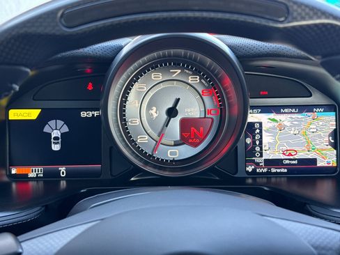 Used 2022 Ferrari 812 GTS image 27