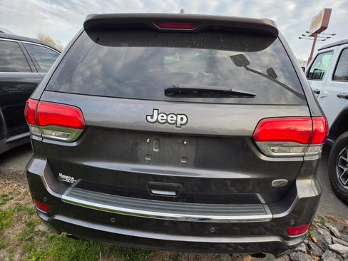 Used 2018 Jeep Grand Cherokee Overland image 7