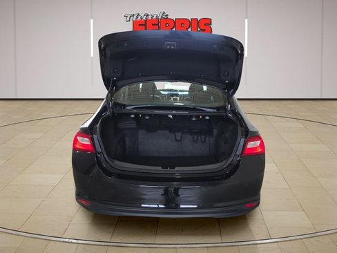 Used 2016 Chevrolet Malibu Hybrid w/ Leather Package FWD image 9