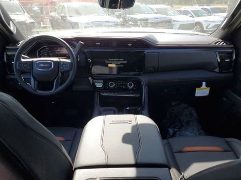 New 2026 GMC Sierra 3500 AT4 w/ AT4 Premium Plus Package AWD/4WD image 13