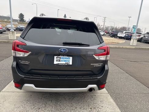 Used 2020 Subaru Forester Touring image 8