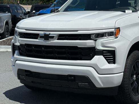 Used 2024 Chevrolet Silverado 1500 RST w/ Convenience Package II AWD/4WD image 9