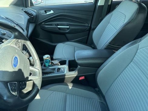 Used 2017 Ford Escape SE w/ SE Sport Appearance Package AWD/4WD image 12