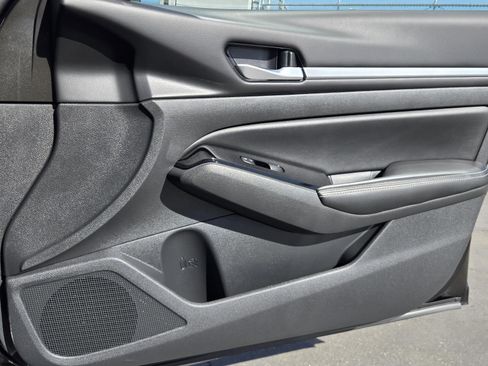 Used 2023 Nissan Altima 2.5 SV image 34