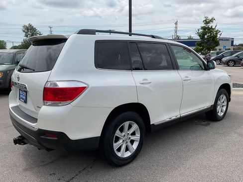Used 2012 Toyota Highlander SE w/ Tow Pkg AWD/4WD image 7