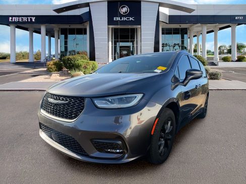 Used 2021 Chrysler Pacifica Touring w/ S Appearance Package FWD image 5