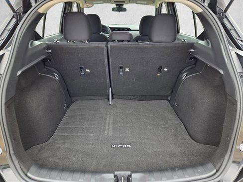 Used 2023 Nissan Kicks SR FWD image 6