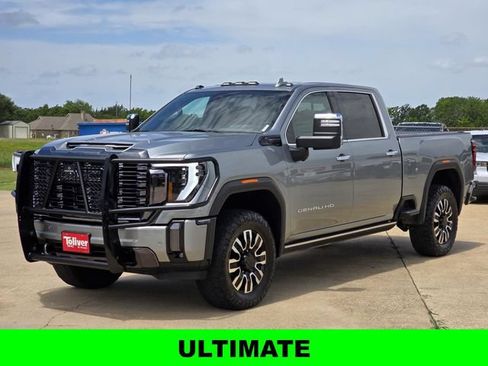 Used 2024 GMC Sierra 2500 Denali Ultimate AWD/4WD image 4