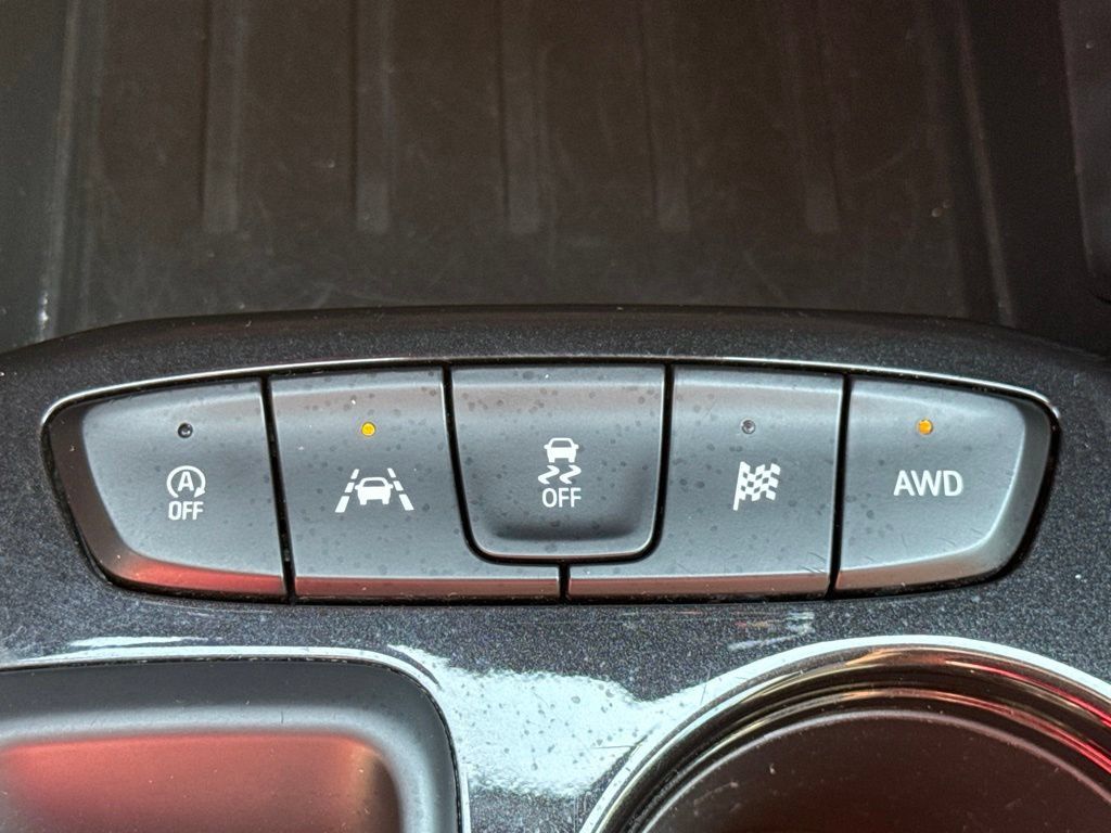 Used 2025 Chevrolet TrailBlazer LT AWD/4WD image 28