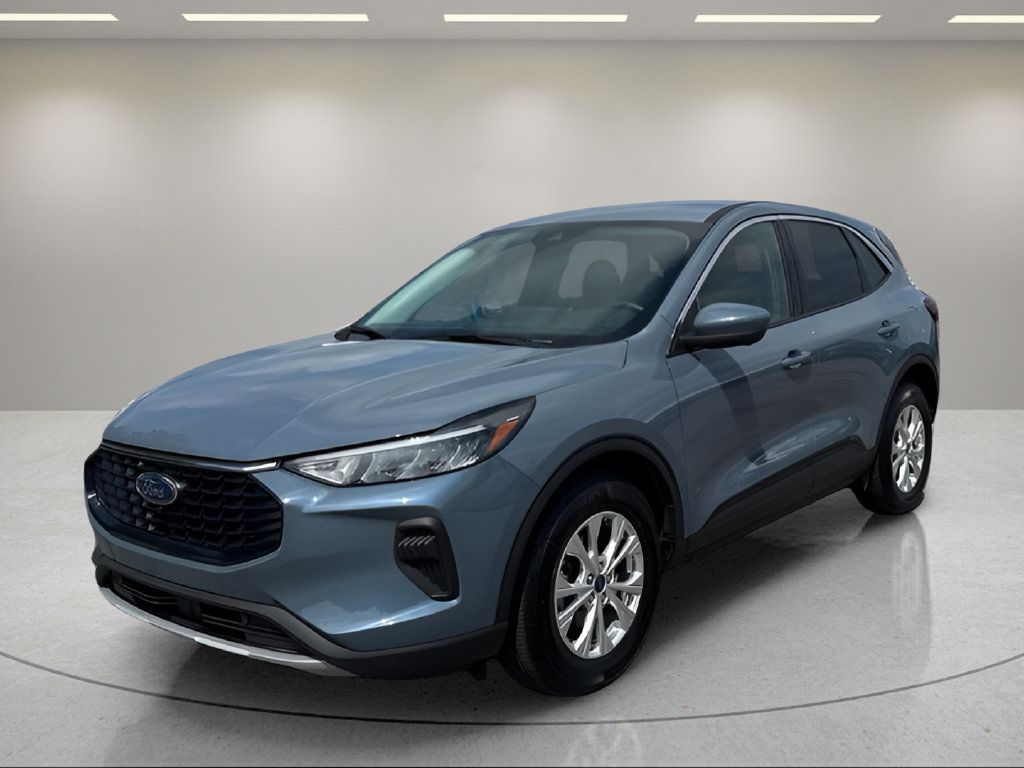 Certified 2023 Ford Escape Active w/ Tech Pack #2 AWD/4WD image 3