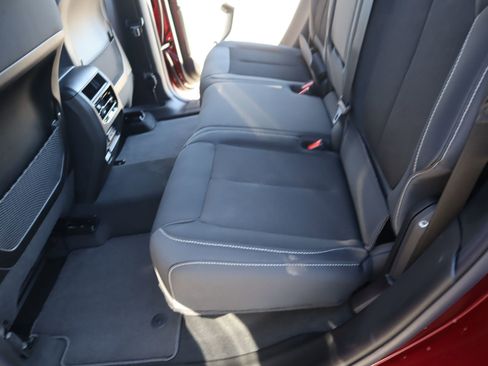 New 2026 Jeep Grand Cherokee Laredo image 12