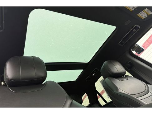 Used 2025 Land Rover Range Rover Sport SE AWD/4WD image 19