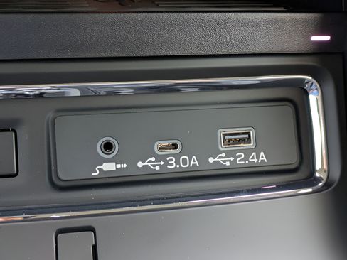 Used 2025 Subaru Ascent Limited AWD/4WD image 22