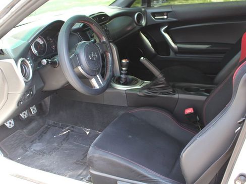 Used 2014 Scion FR-S image 7