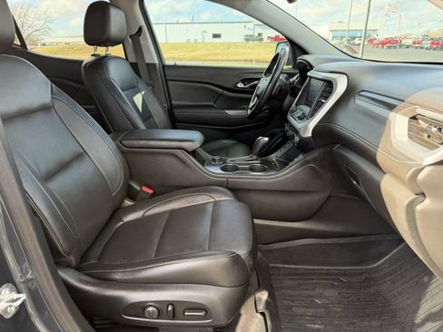 Used 2019 GMC Acadia SLT w/ Black Edition image 9