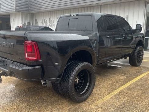 Used 2025 RAM 3500 Laramie AWD/4WD image 3