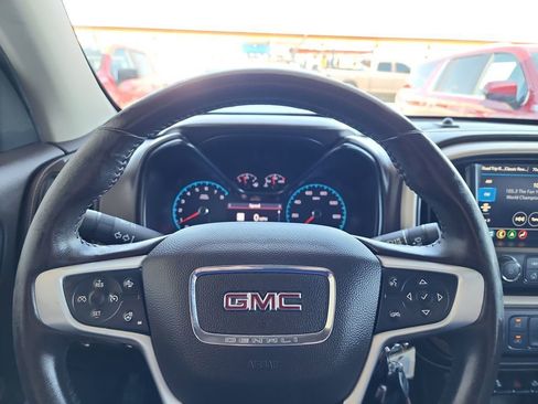 Used 2021 GMC Canyon Denali image 20