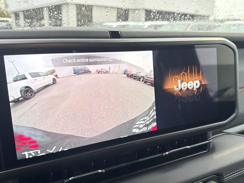 New 2026 Jeep Wrangler Unlimited Rubicon AWD/4WD image 32