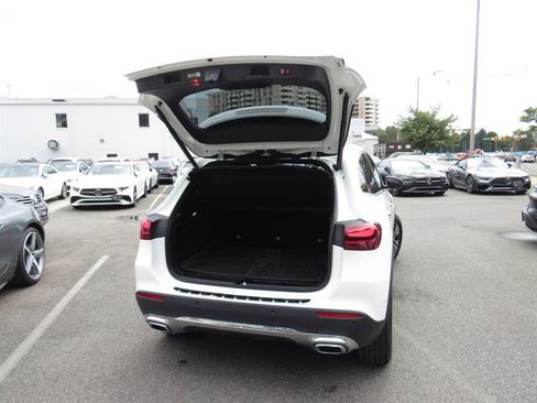 Used 2025 Mercedes-Benz GLA 250 4MATIC image 31