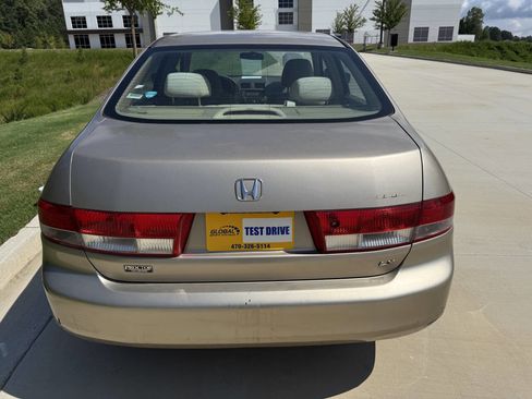 Used 2004 Honda Accord LX image 2